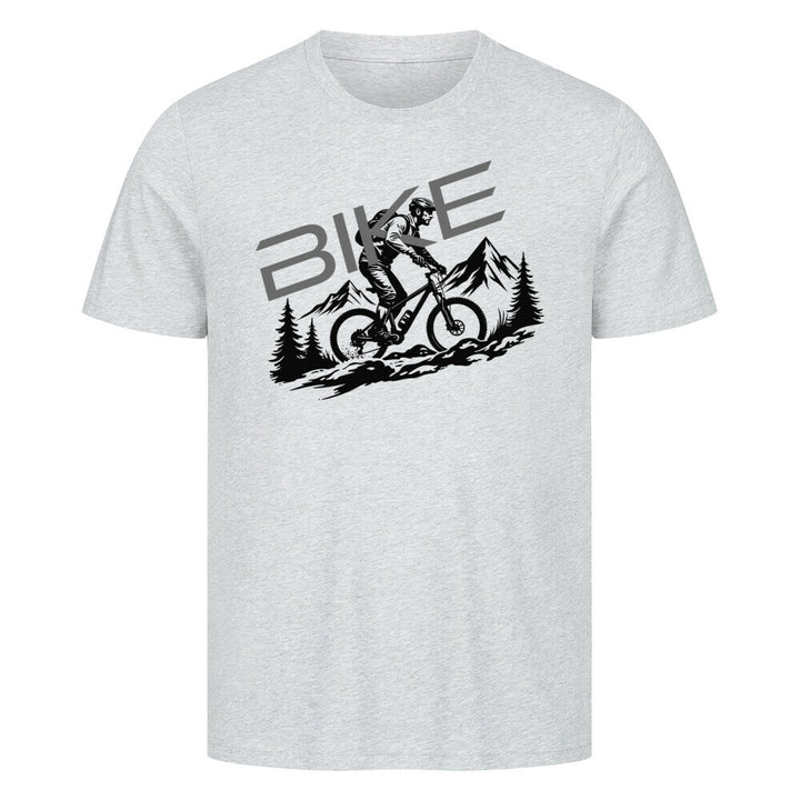 Mountainbike T-Shirt – MTB-Fahrer auf einem Trail, umgeben von Bergen & Wäldern – perfektes Shirt für Outdoor-Biker
