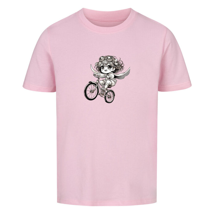 Bio-Kinder-T-Shirt mit einem süßen Manga-Mädchen, das mit Flügeln und Goggles auf einem fliegenden Fahrrad durch die Luft saust – nachhaltig & aus 100 % Bio-Baumwolle.