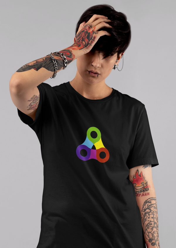 Chain Unity T-Shirt – Buntes Fahrradketten-Design mit drei verbundenen Kettengliedern, ideal für Radfahrer & Technikfans